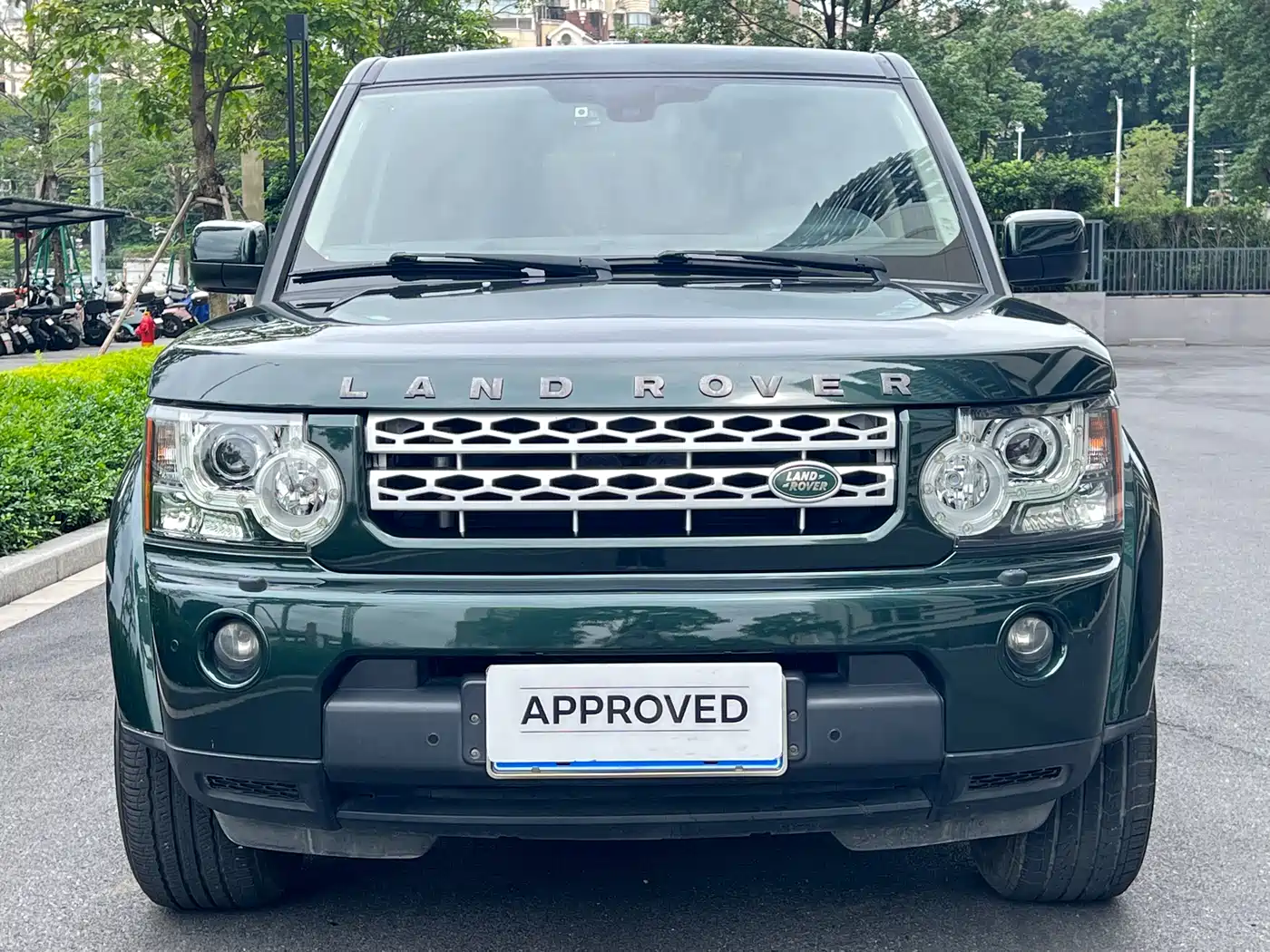 Land Rover Discovery 2011 2.7 TDV6 HSE Diesel фото 2
