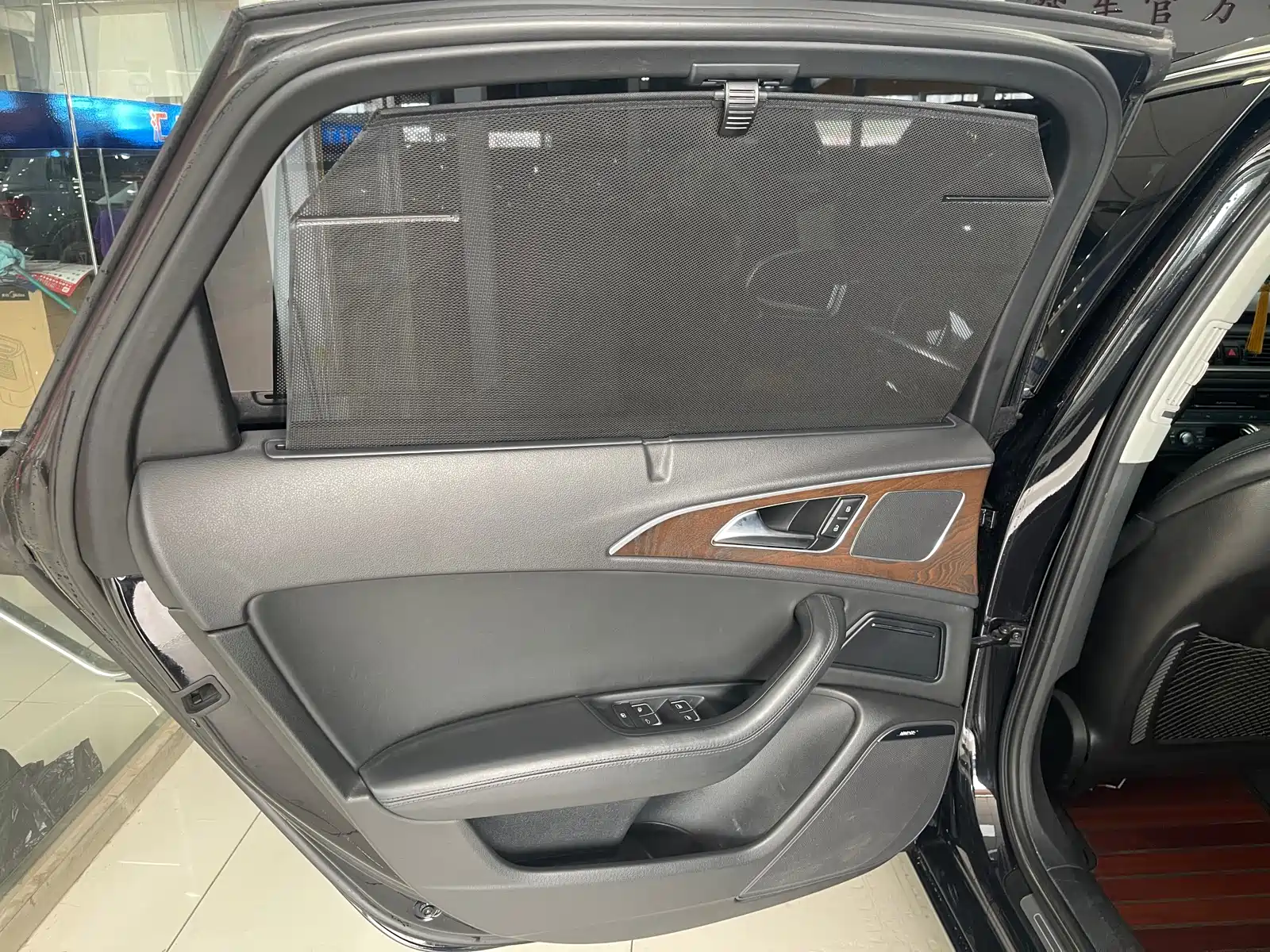 Фото 8 - Audi A6L