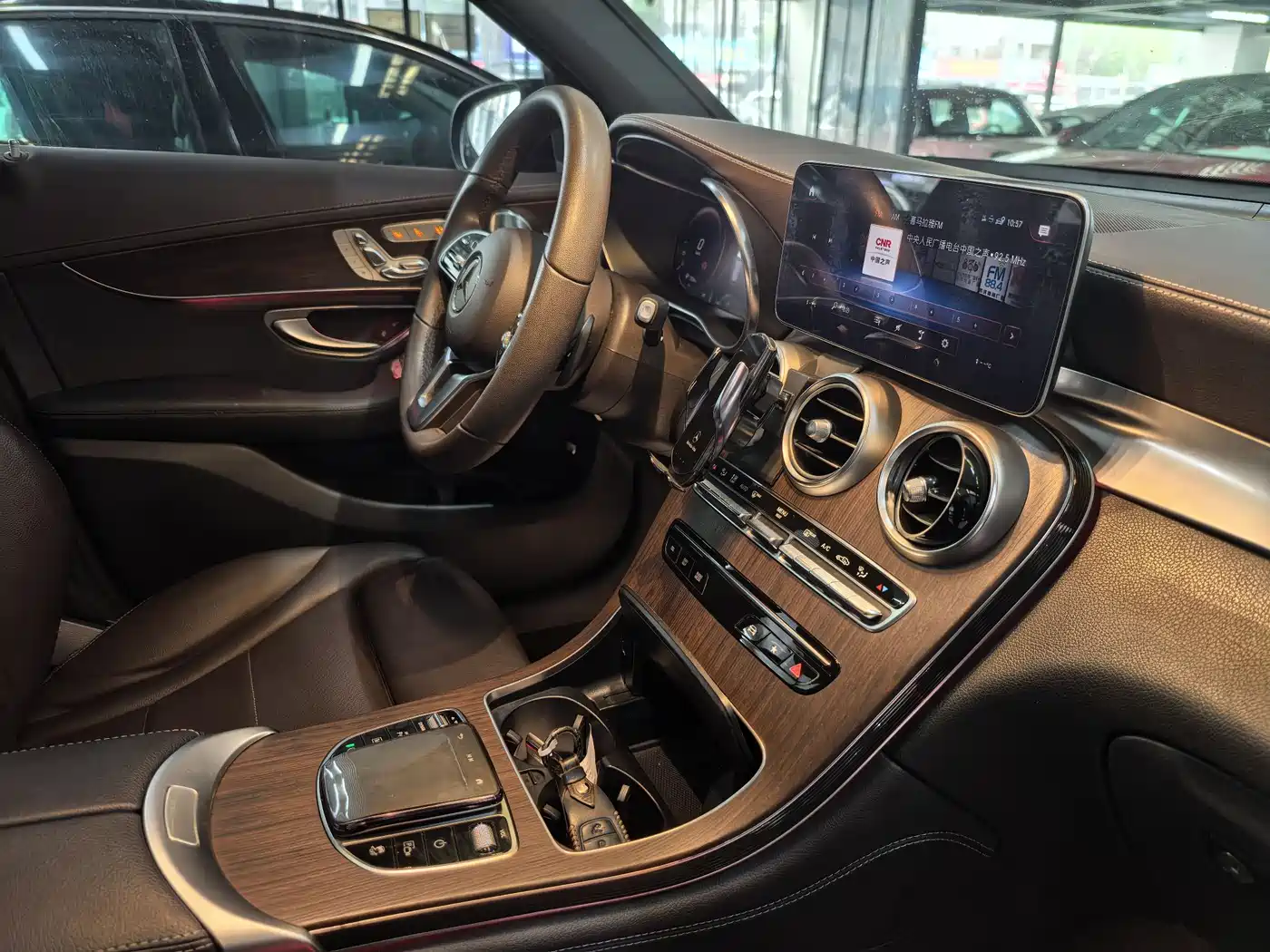Mercedes-Benz GLC 2020 Facelift GLC 300 L 4MATIC Dynamic фото 17