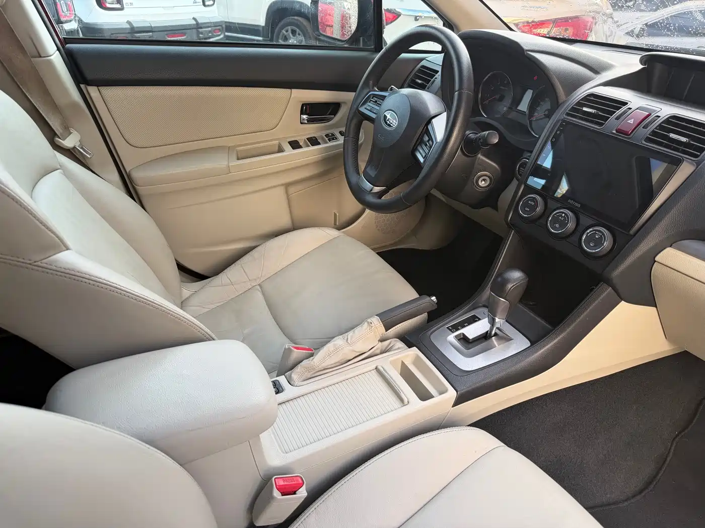 Subaru XV 2012 2.0i Luxury Edition фото 5