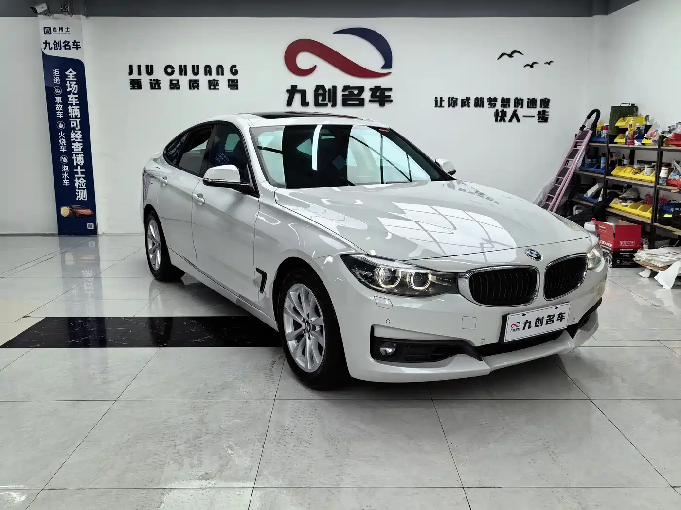 BMW 3 Series GT 2017 320i Fashion фото 8