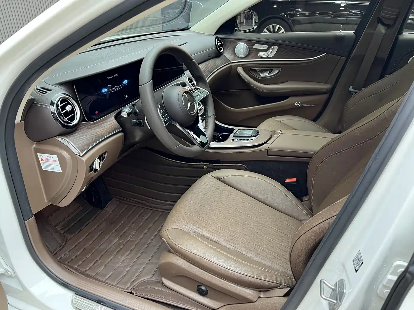 Mercedes-Benz E-Class 2021 E 300 L Luxury фото 14