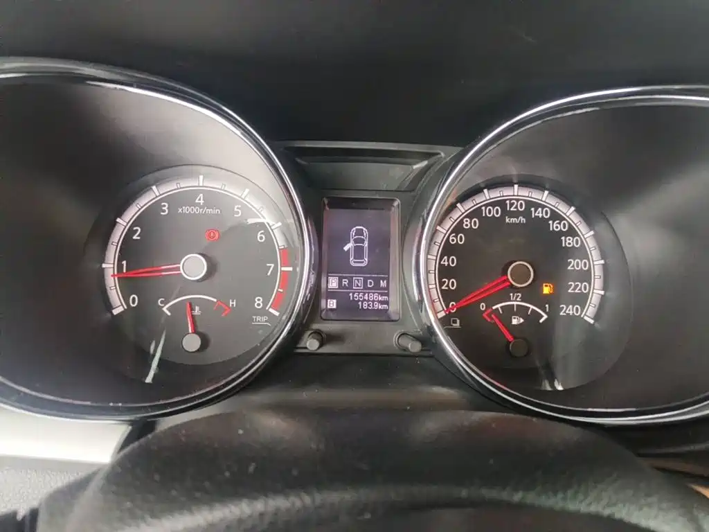 Venucia T70 2015 2015 2.0L CVT RuiQu Edition