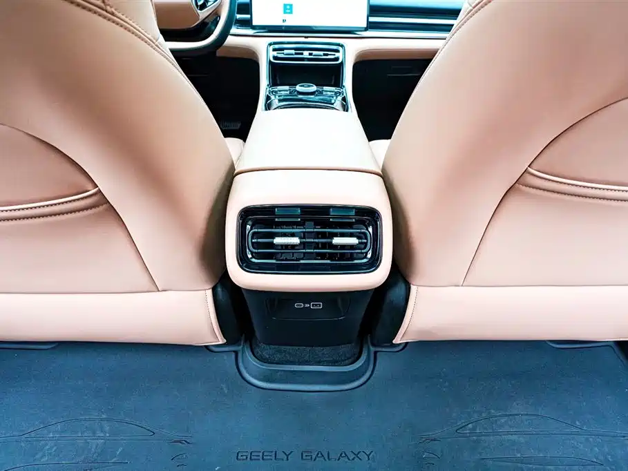 Geely Galaxy Galaxy A7 2025 EM-i фото 17