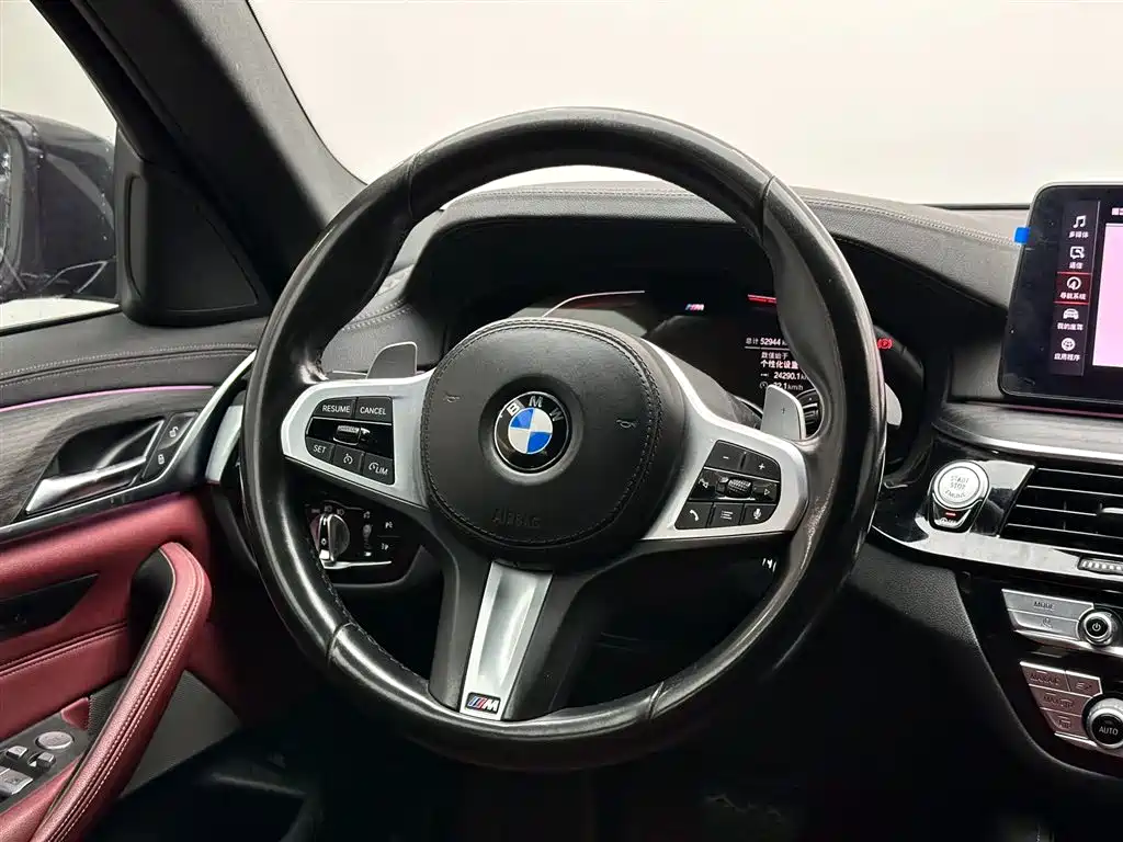 BMW 5 Series 2023 530Li Leading M Sport Package фото 12