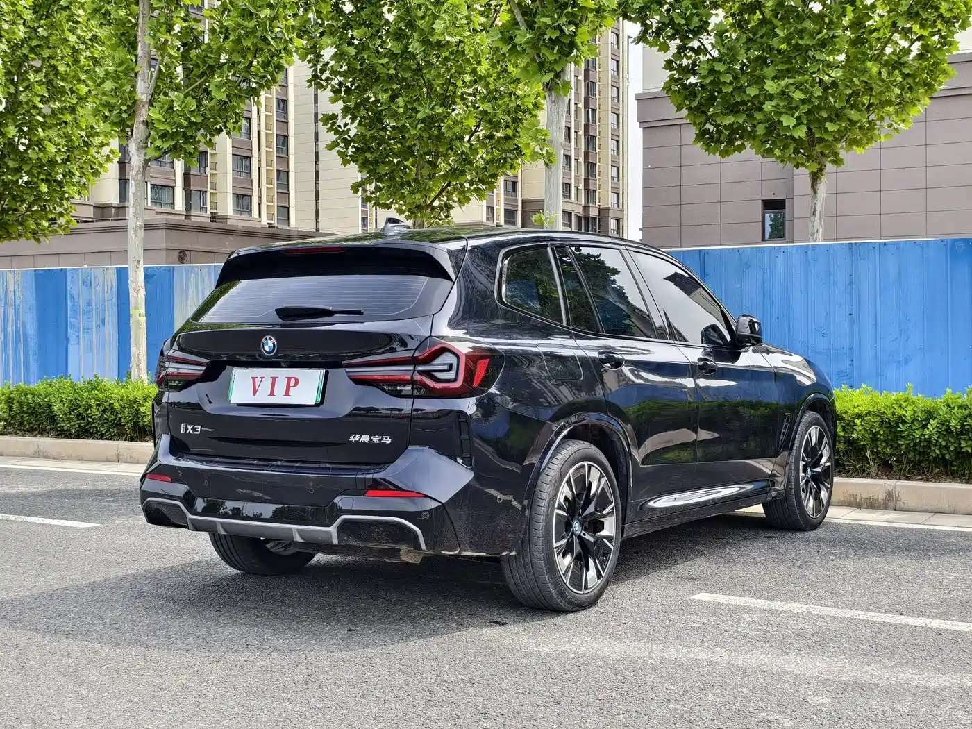 BMW IX3