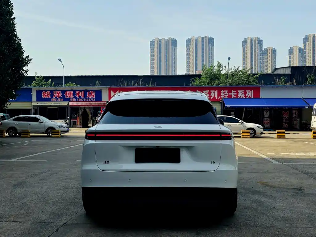 2026 Li Auto i6