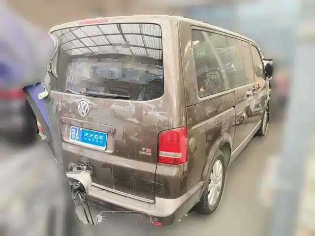 Volkswagen Multivan 2012 2.0TSI 4WD Premium — фото 2