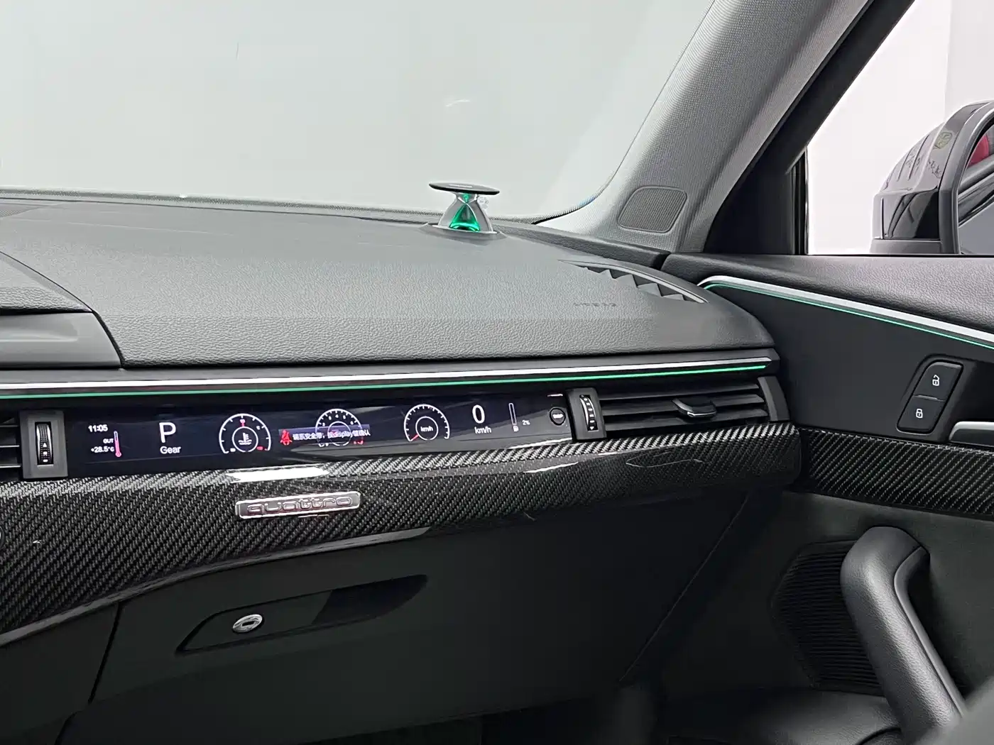 Фото 24 - Audi A4L