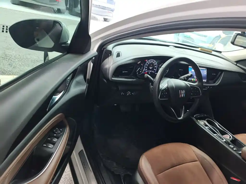 Photo 16 - Buick Regal
