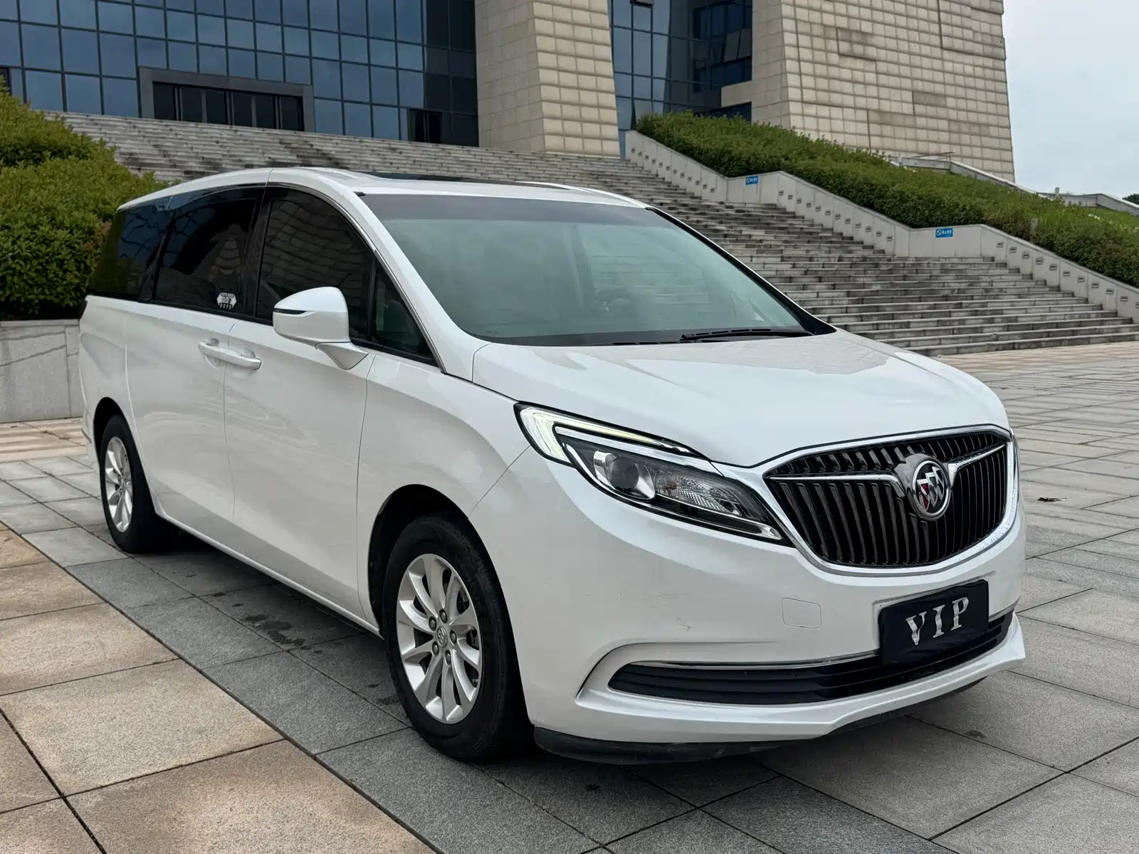 Фото 3 - Buick GL8