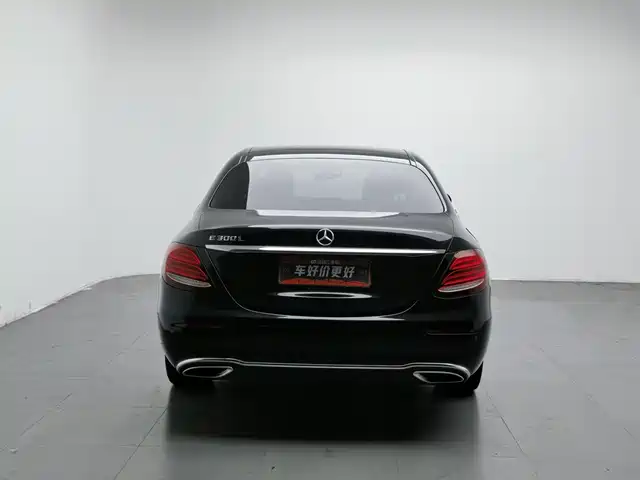 Mercedes-Benz E-Class 2019 E 300 L Luxury — фото 4
