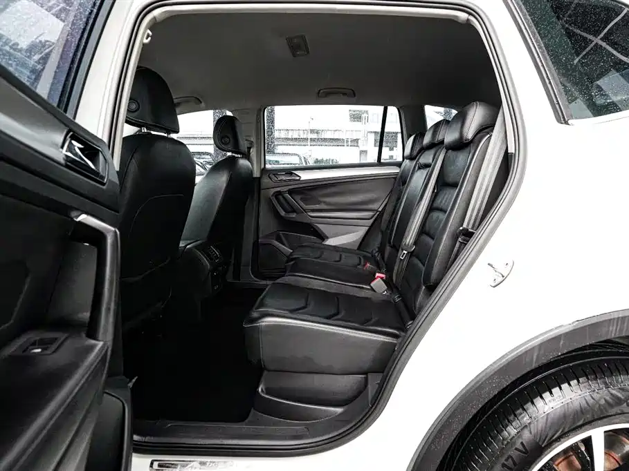 Volkswagen Tiguan L 2017 330TSI Automatic 2WD Comfort Edition фото 17