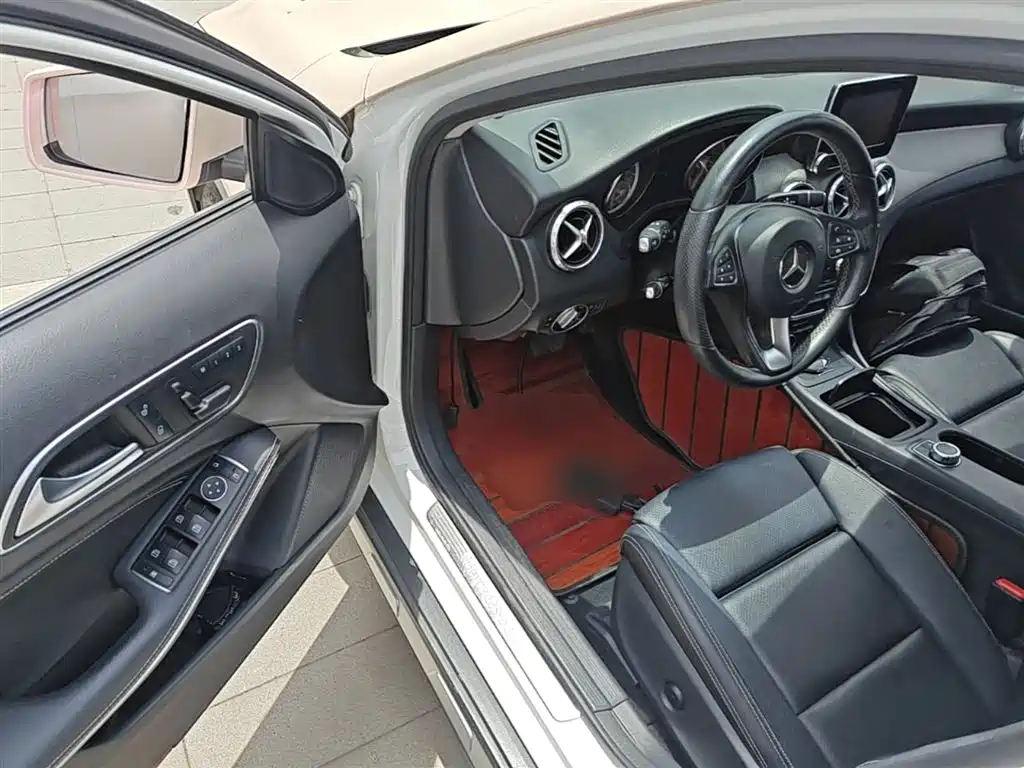 Mercedes-Benz GLA 2016 GLA 200 Fashion фото 16