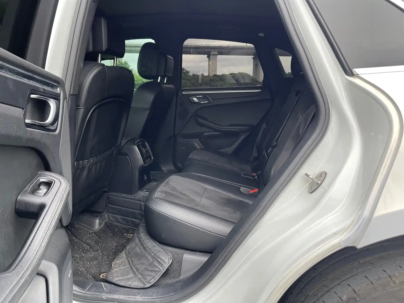 Porsche Macan 2018 Macan 2.0T фото 28