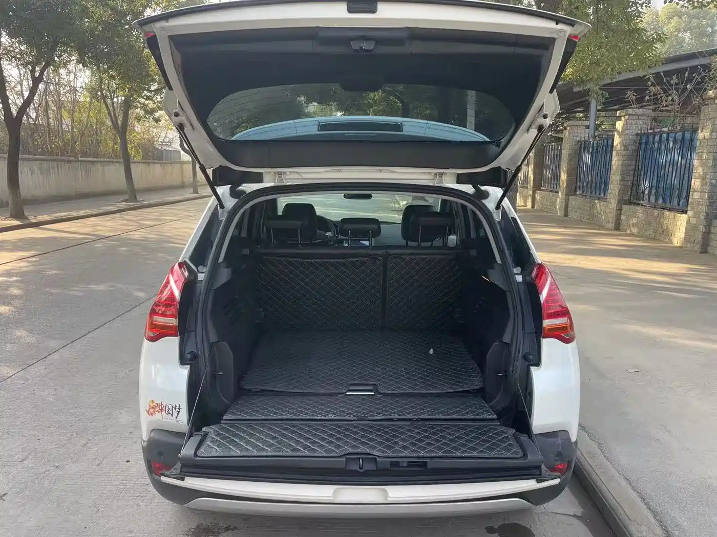 Peugeot 3008 2013 2.0L Automatic Classic Edition фото 9