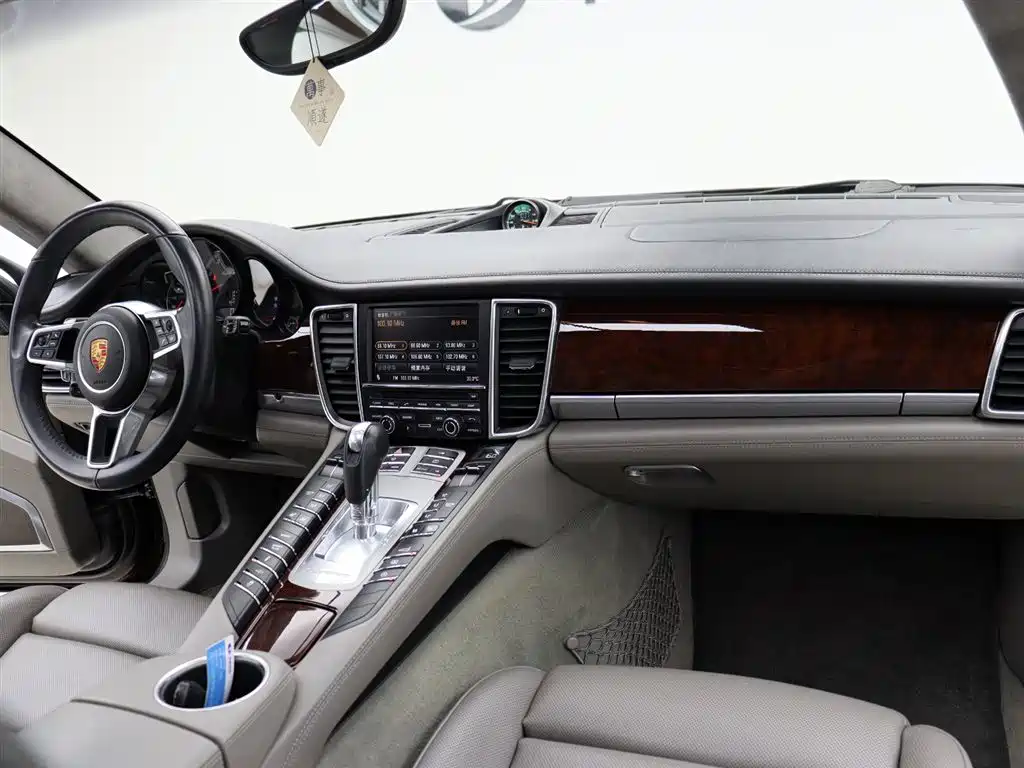Porsche Panamera 2011 2010 Porsche Panamera Turbo 4.8T
