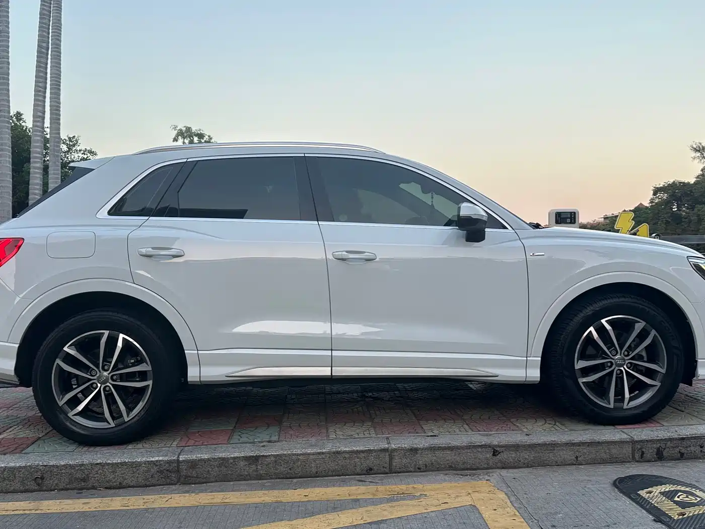 Фото 6 - Audi Q3