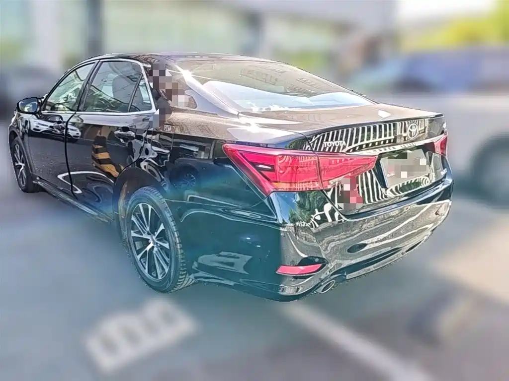 Toyota Crown 2018 2.0T Fashion Edition фото 9