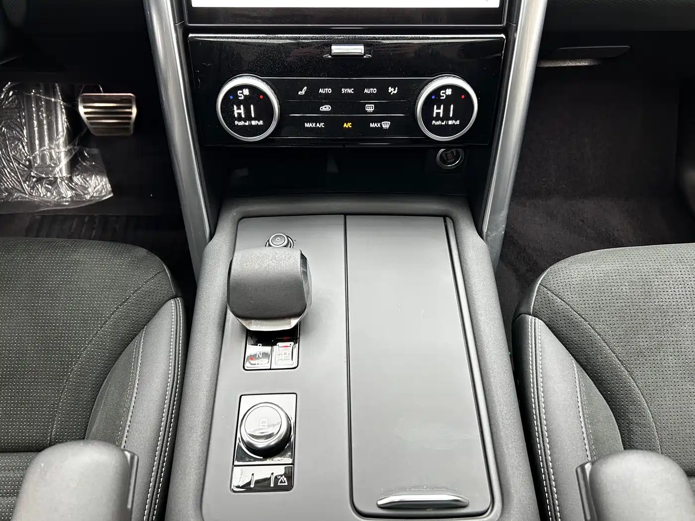 Land Rover Discovery 2021 360PS R-Dynamic S фото 16