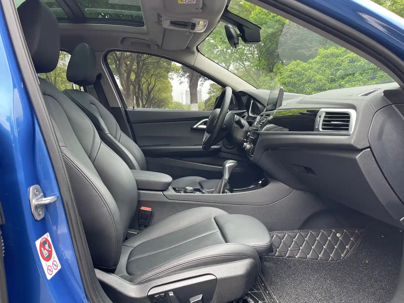 BMW 1 Series 2017 118i Sport фото 6