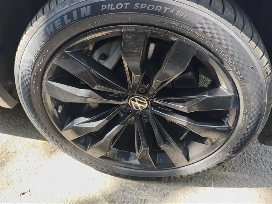 Volkswagen Touareg 2021 3.0TSI R-Exclusive фото 6