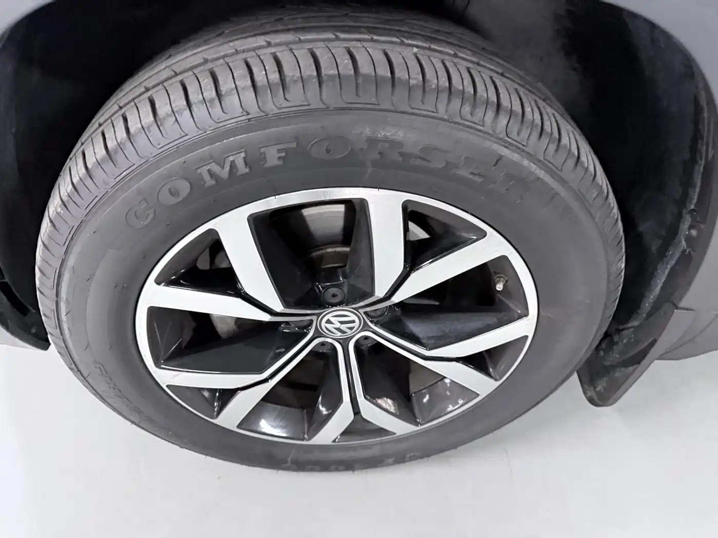 Volkswagen Teramont 2019 380TSI 4WD Luxury Edition China VI фото 10