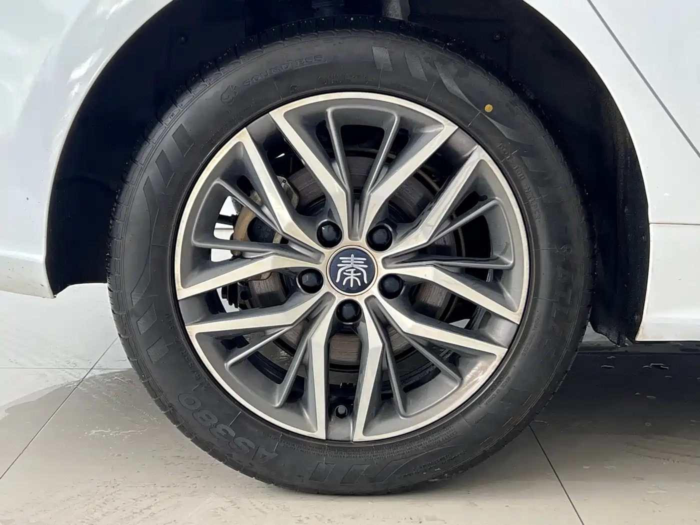 BYD Qin PLUS 2024 Glory Edition EV 510KM Leading фото 9