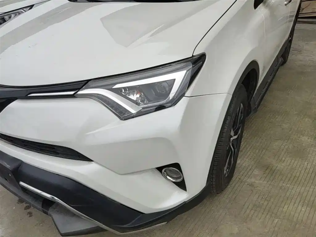 Toyota RAV4 Rongfang 2019 2.0L CVT 2WD Zhishang Edition China VI фото 24