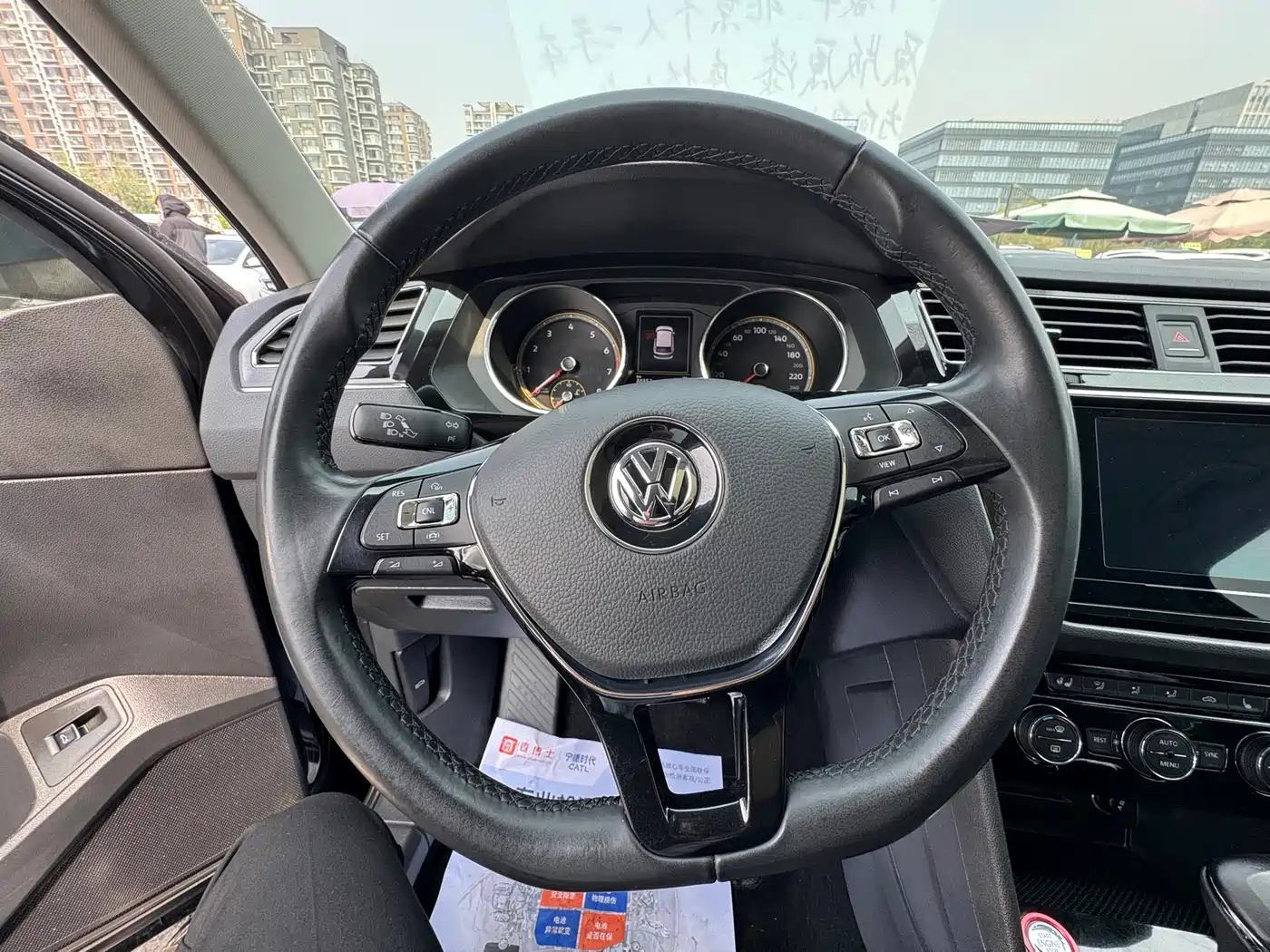 Volkswagen Tiguan L 2020 330TSI Auto 2WD Smart Luxury China VI фото 8