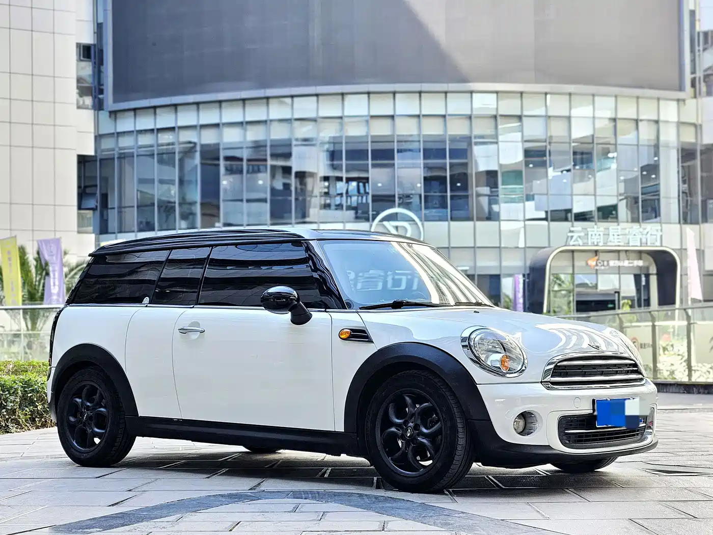 Фото 3 - MINI CLUBMAN