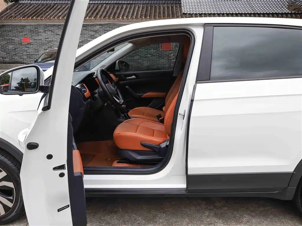 Volkswagen Tharu 2025 Model Rising Star 1.5L Advance Edition фото 16