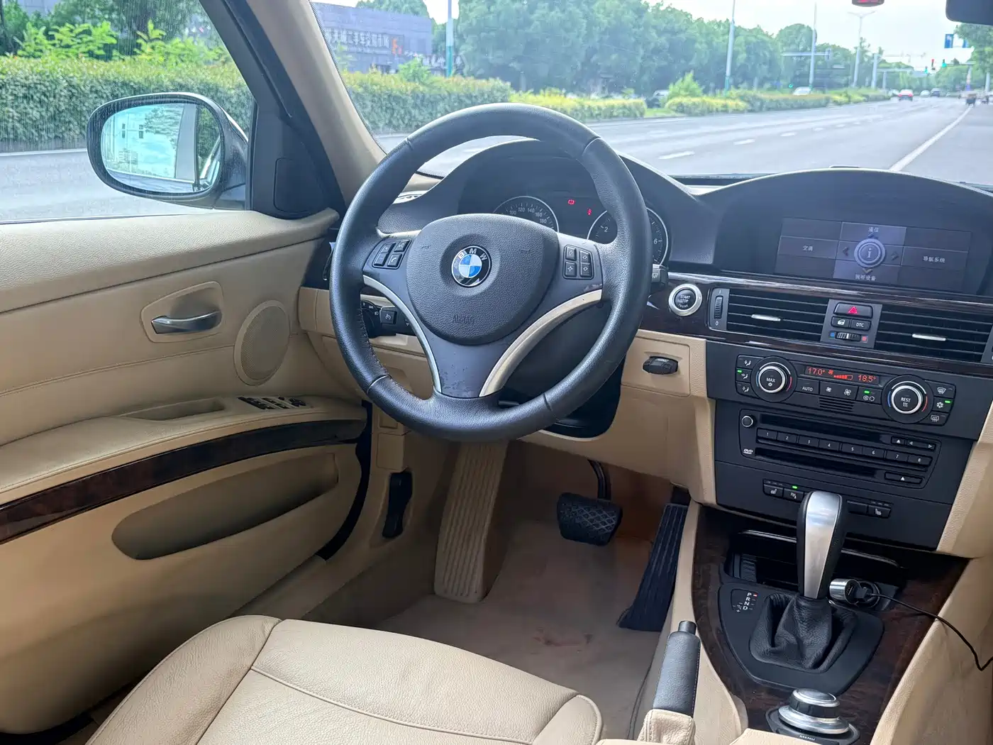 BMW 3 Series 2008 Model 325i Leading фото 15