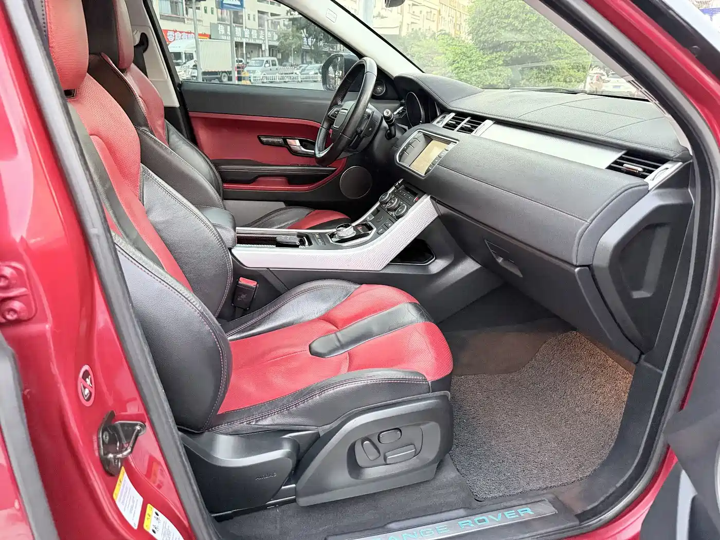 Land Rover Range Rover Evoque (Import) 2015 2014 2.0T 5-door Brilliance Sport