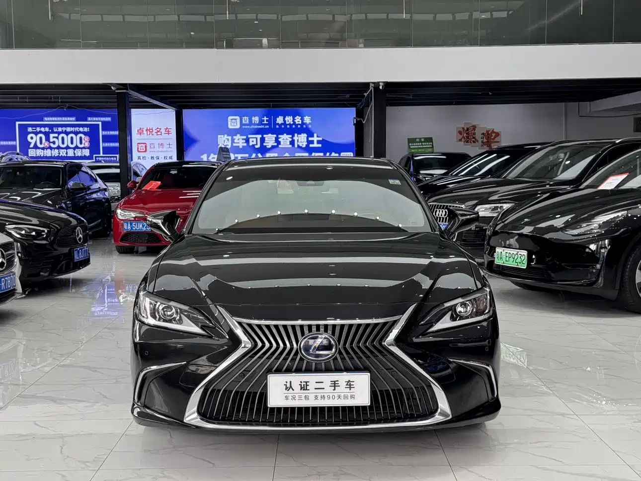 Lexus ES 2018 300h Excellence Edition China V фото 3