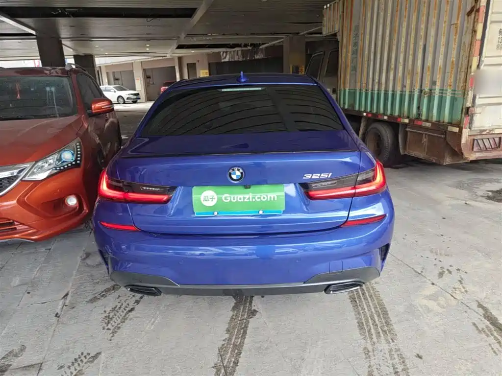 BMW 3 Series 2020 325i M Sport Black Night Package фото 6