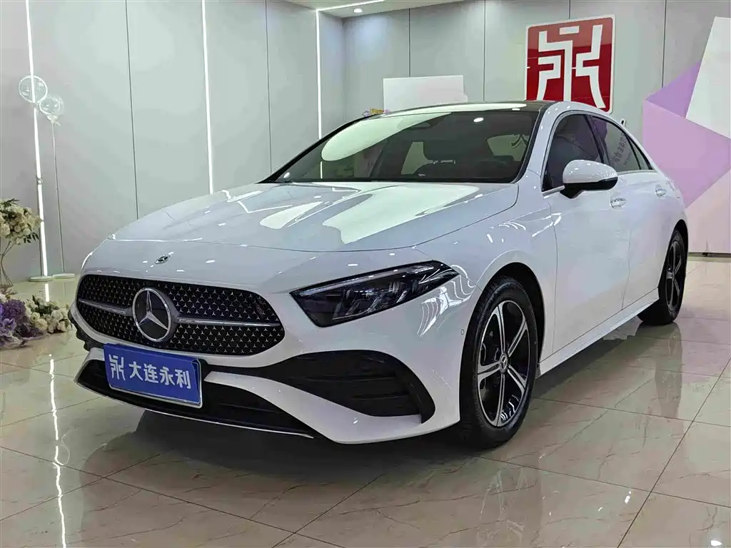 Mercedes-Benz A-Class 2023 A 200 L Fashion