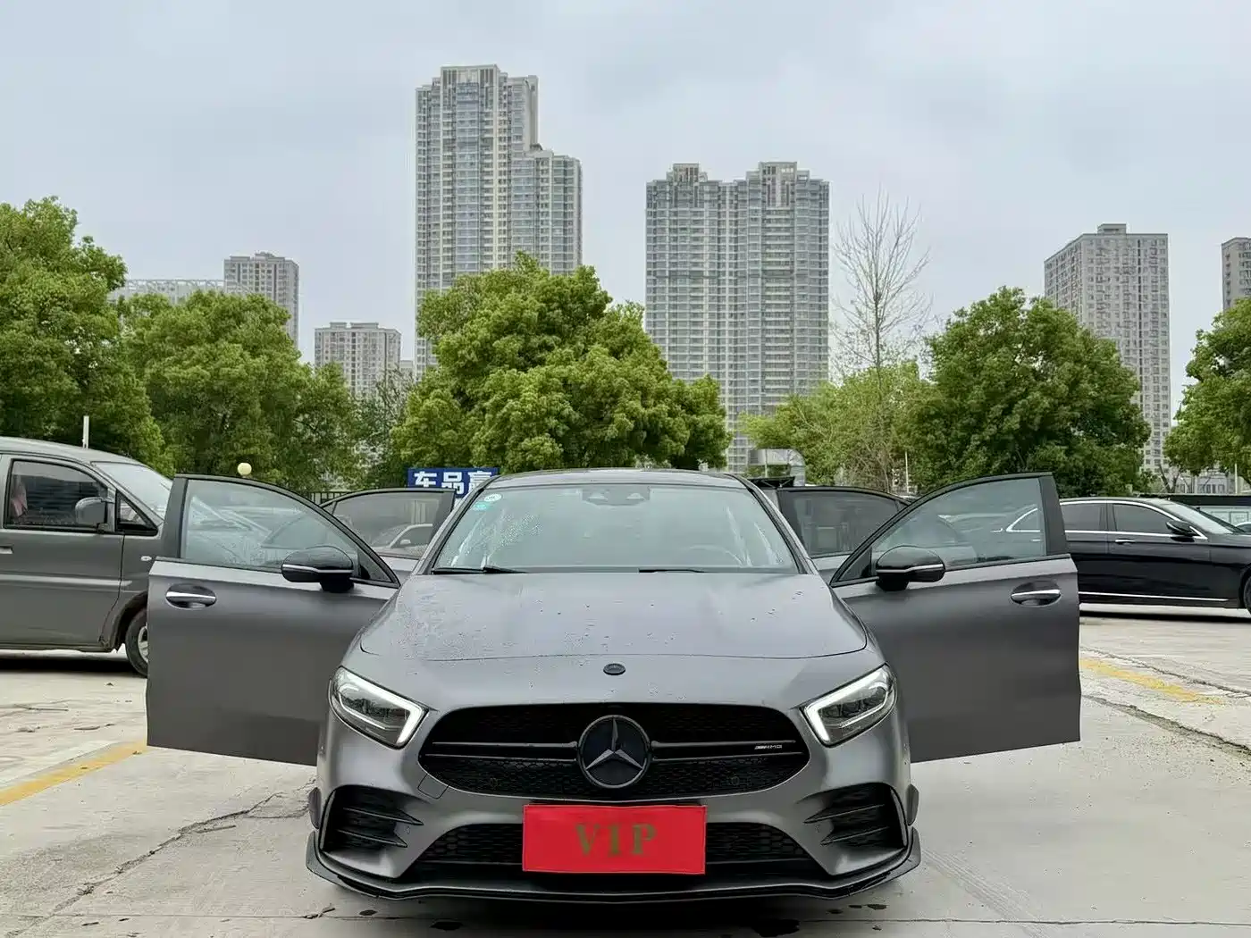 Mercedes-Benz A-Class AMG 2022 AMG A 35 L 4MATIC фото 2