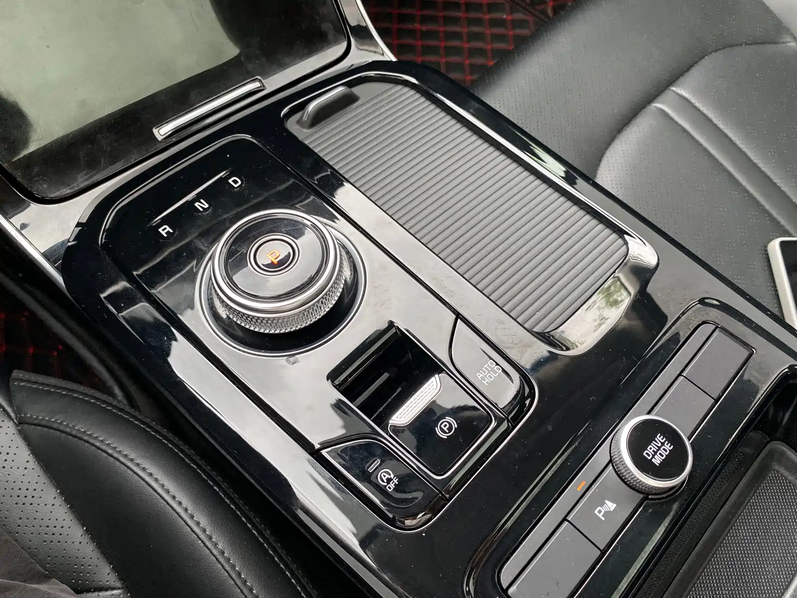Photo 19 - Kia K5