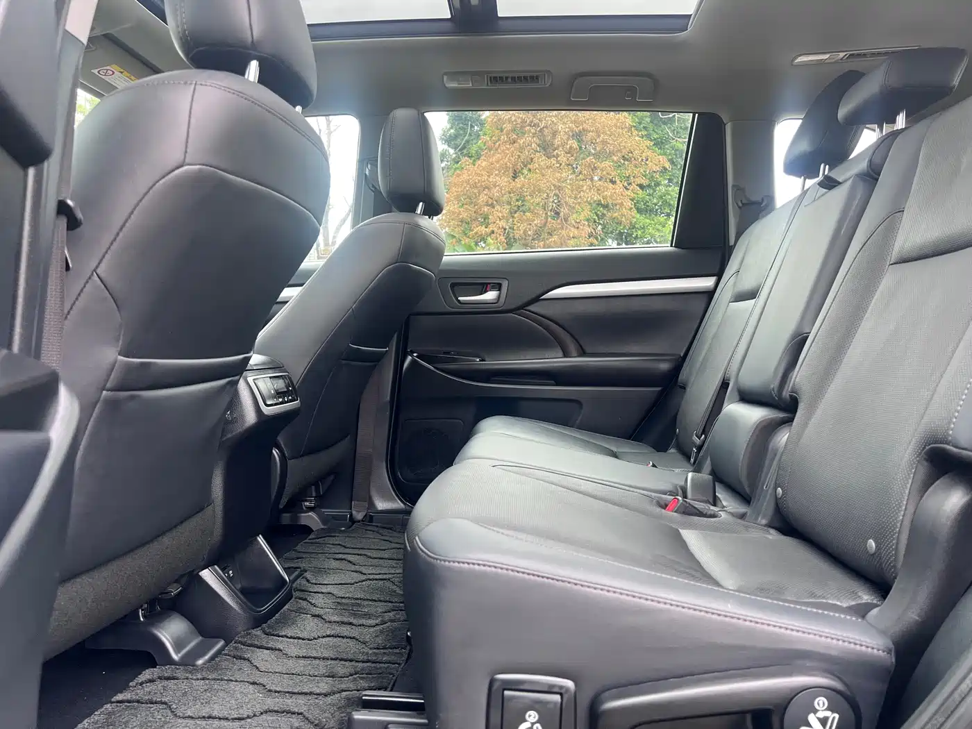 Toyota Highlander 2018 2.0T 4WD Luxury 7-seater China VI фото 9