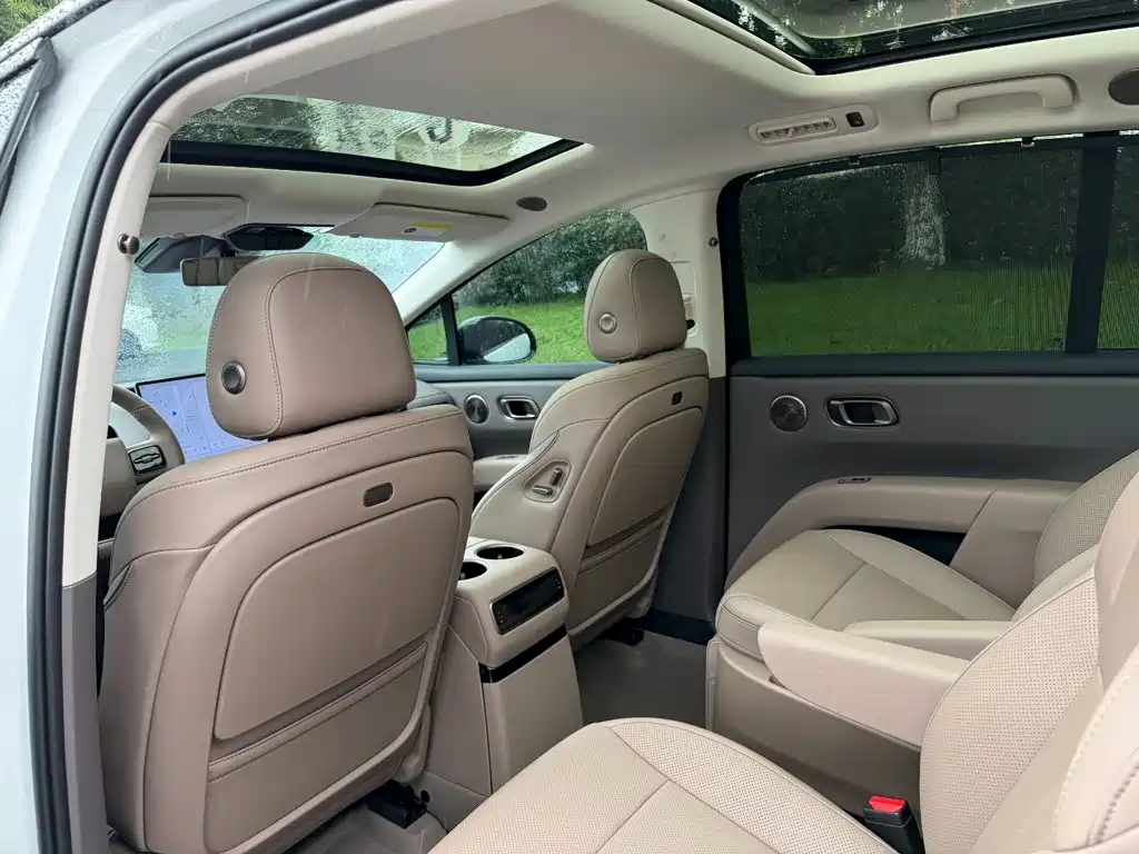 Li Auto Li i8 2026 2025 Standard Edition