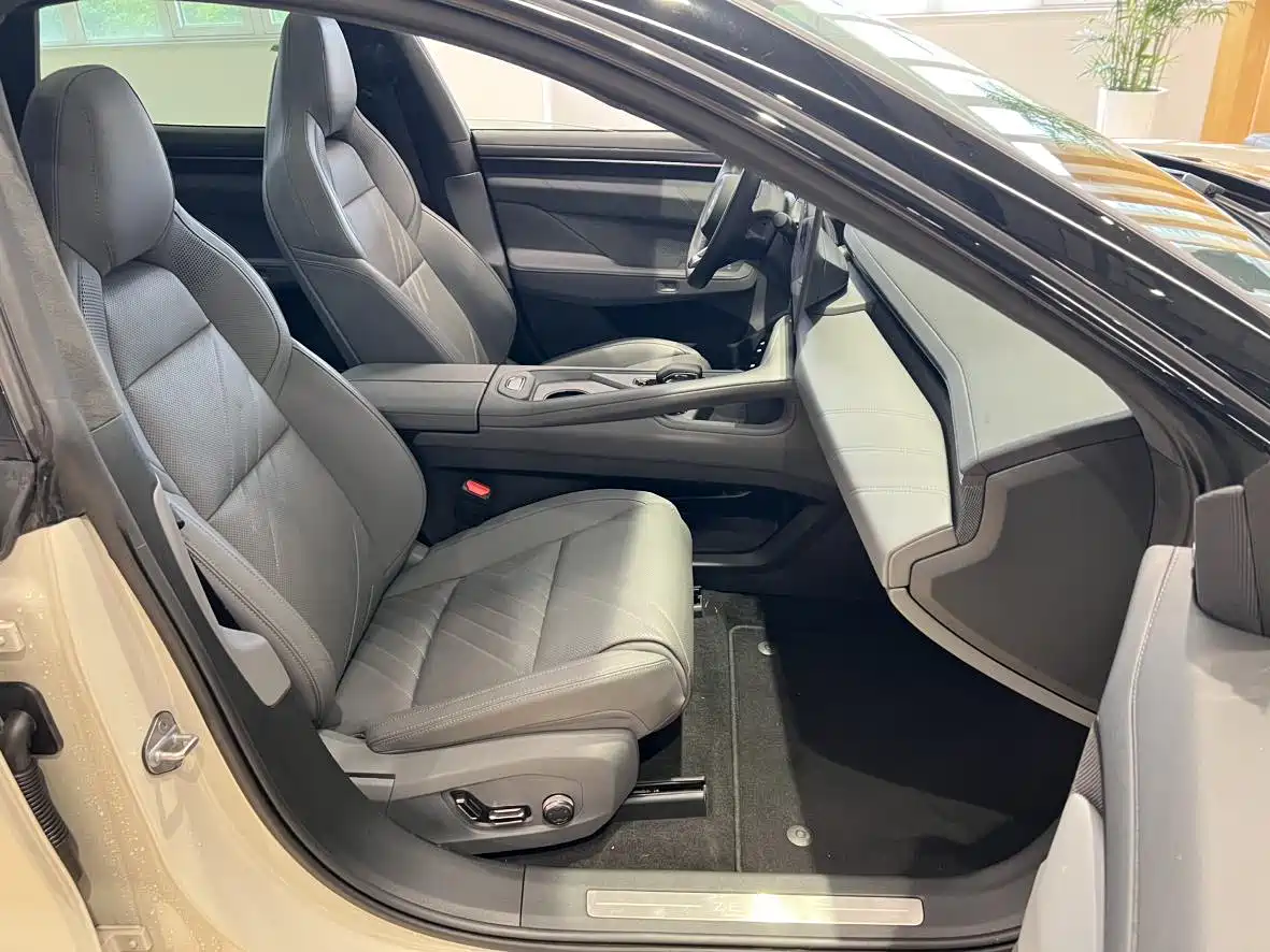 ZEEKR EXTREME KRYPTON 001