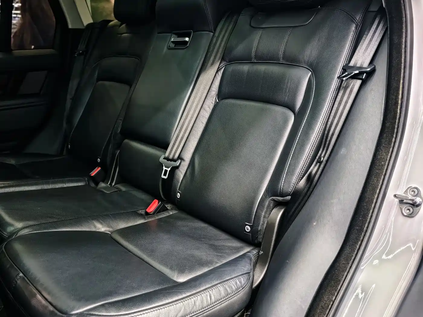 Land Rover Range Rover 2021 3.0 L6 Golden Age Edition фото 17