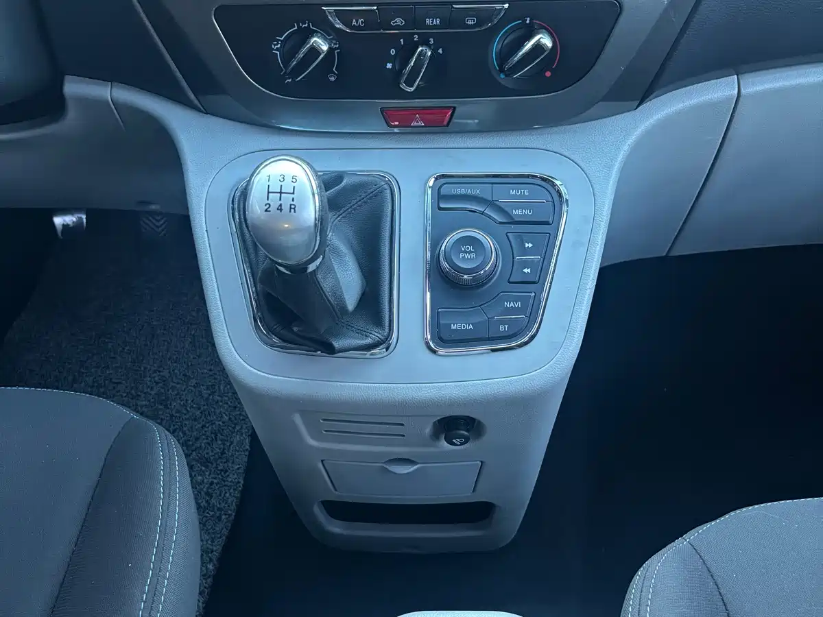 JAC Refine M3 2018 2018 IKEA Edition 1.6L Luxury Smart