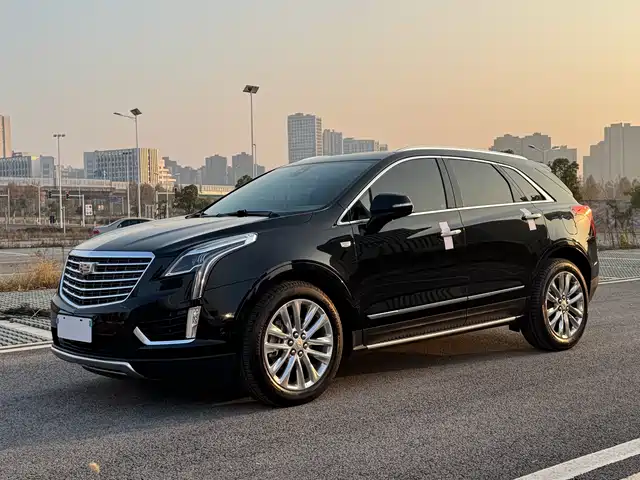 CADILLAC XT5