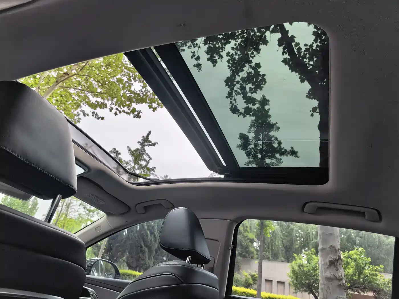 Hongqi H5 2024 1.5T DCT Smart Connect Flag Rhythm Edition фото 31