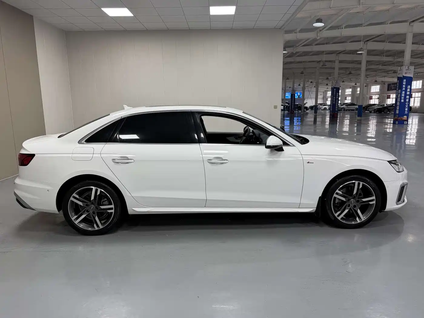 Audi A4L 2020 40 TFSI quattro Luxury Dynamic фото 8