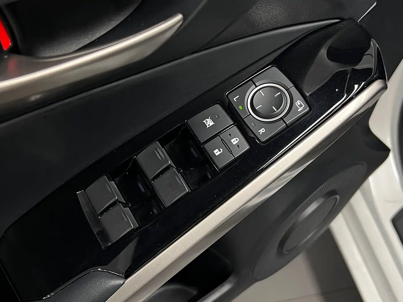 Lexus IS 2017 300 Leading Edition фото 37