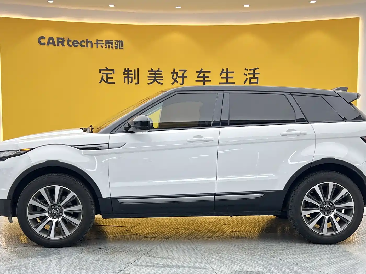 Land Rover Range Rover Evoque 2018 240PS SE Smart Edition фото 26