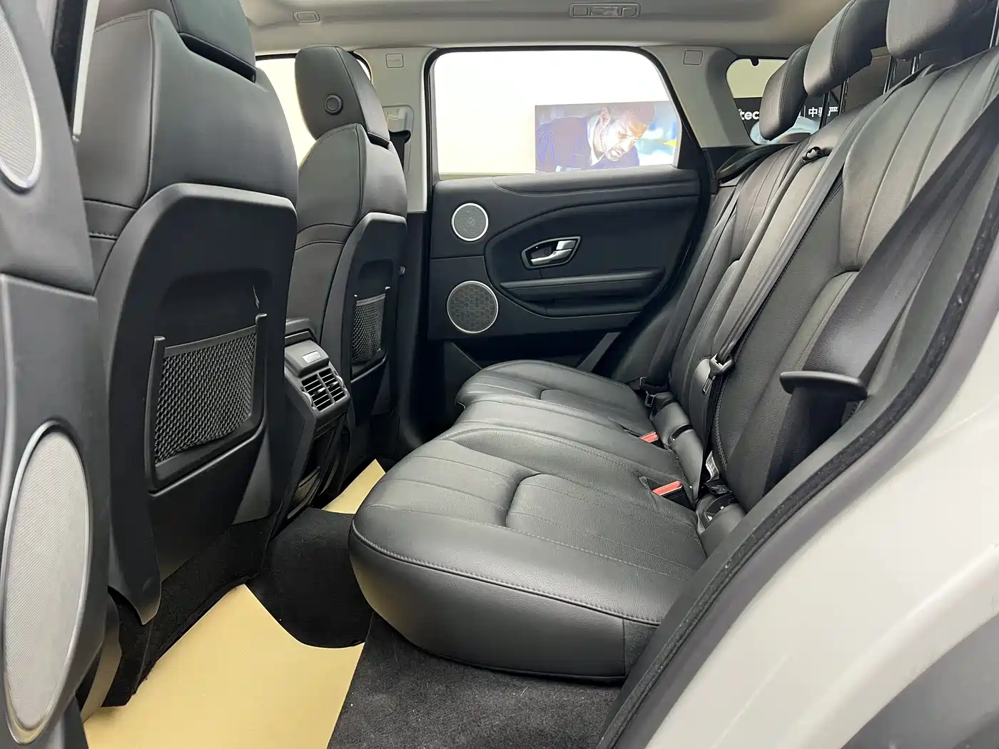 Land Rover Range Rover Evoque 2018 240PS SE Smart Edition фото 3